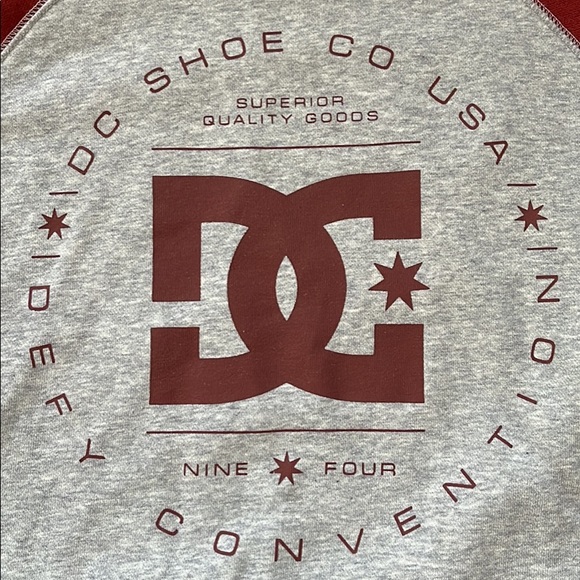 DC Shoe Co Crew Neck Sweatshirt - Picture 2 of 4